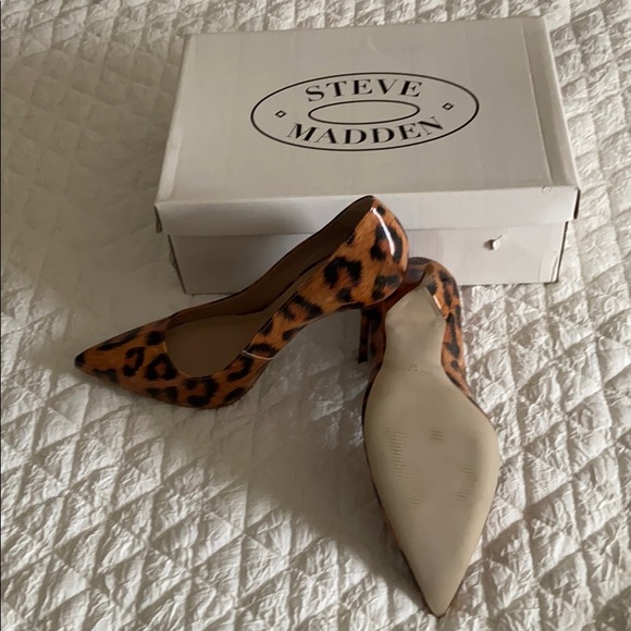 Shoes - Picture 2 of 2